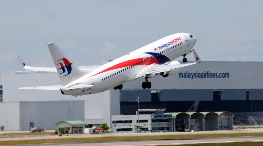 Malaysia Airlines first to use space-based flight tracking ...